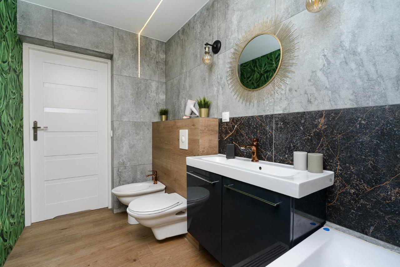 Stylish Apartment In The City Center Of ワルシャワ エクステリア 写真