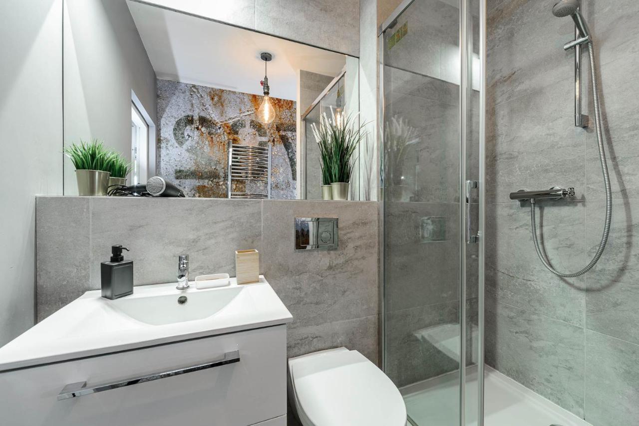 Stylish Apartment In The City Center Of ワルシャワ エクステリア 写真