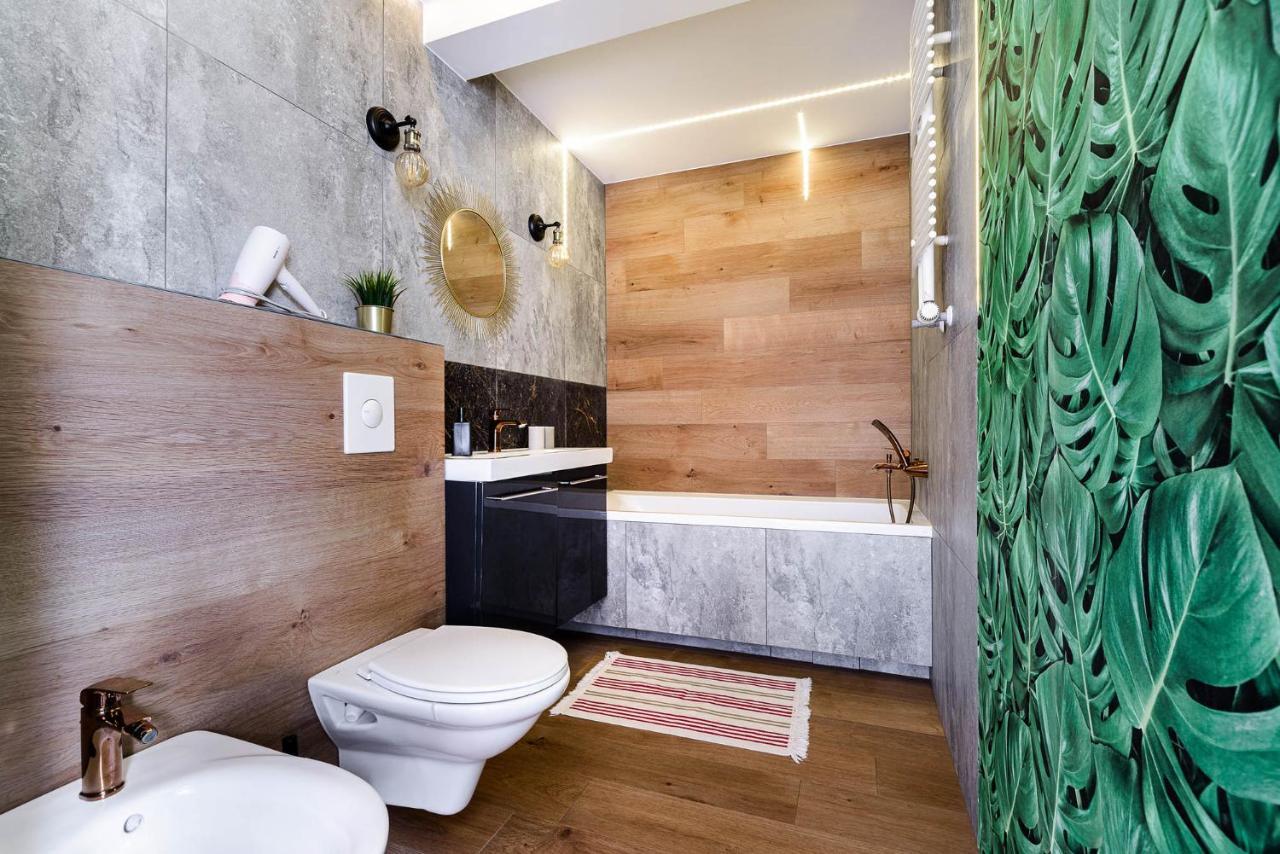 Stylish Apartment In The City Center Of ワルシャワ エクステリア 写真